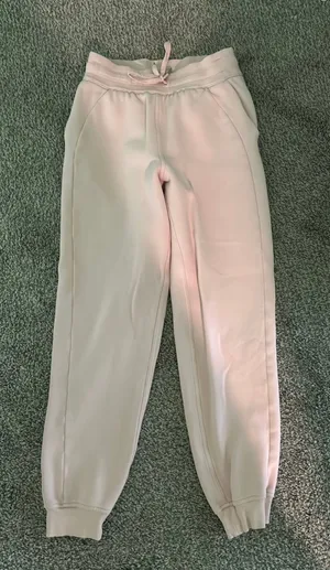 Lululemon sweatpants thumbnail 1