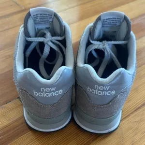 New Balance 574 Classic Sneakers in Grey Size 7 Women thumbnail 3