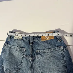 We The Free People Baggy Jeans 24x32 Tinsley HighRise Relaxed Straight 90s Retro thumbnail 4