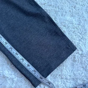 Lululemon Womens On The Fly 7/8 Gray Pants Sz 12 Travel Casual Preppy Sportswear thumbnail 5