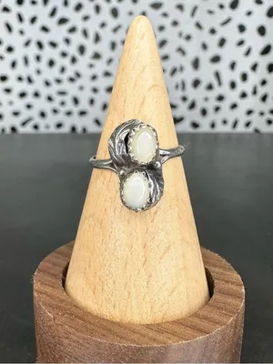 Vintage Sterling Silver Mother of Pearl Two Stone Leaf Detail Size 5.25 thumbnail 2