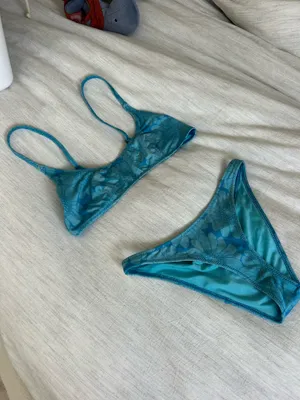 Triangl Bikini thumbnail 2