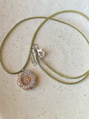 Handmade quality Czech glass flower bead fairy boho vintage retro style necklace🤎🌿 thumbnail 4