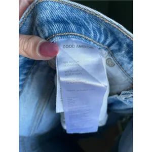 Good American 90s Denim Shorts Size 6/28 Light Wash thumbnail 7