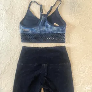 Victoria's Secret Sports Bra and Shorts Set thumbnail 4