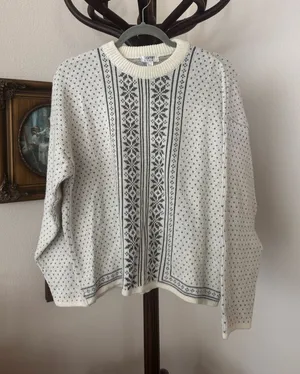 Vintage Crewneck Wool Blend Knit Sweater thumbnail 1