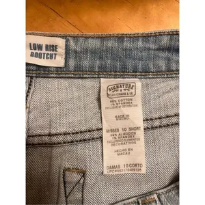 Levi's Signature by Levi Strauss & Co. Low Rise Bootcut Jeans Women's 10 Short Blue (13 thumbnail 6
