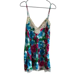 Vintage‎ Victoria's Secret Gold Label Floral 90s Floral Slip Medium Nightgown thumbnail 3