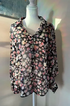 living doll Black Romantic Floral Button-Front Blouse Size XL thumbnail 1