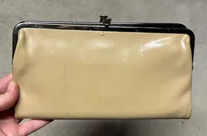 HOBO International Lauren Genuine Leather Clutch Bifold Wallet in Tan/Beige thumbnail 1