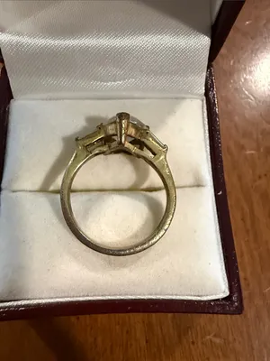 Vintage White Heart-Cut Crystal Ring - Women's Jewelry Size 5 thumbnail 5