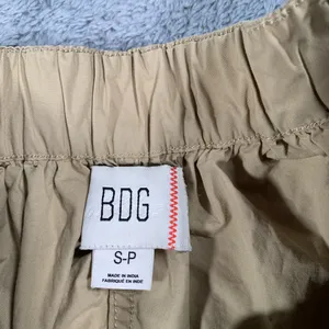 BDG Beige tan mini Skirt thumbnail 4