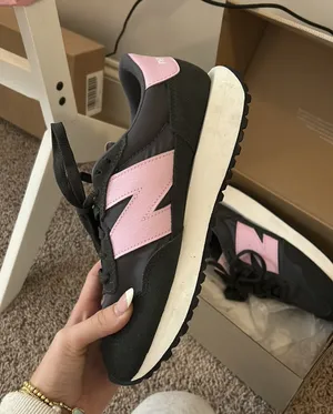 237 New Balance thumbnail 1