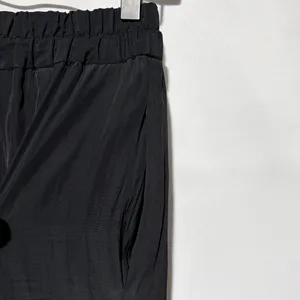 Aritzia Babaton Plisse Crinkled Satin Pull-On Pants Black Size Small thumbnail 5