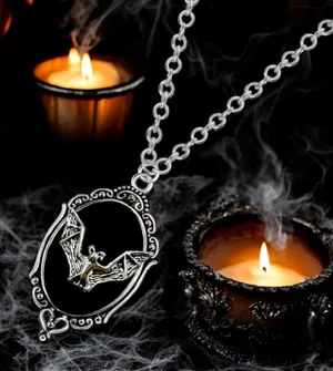 Retro Gothic Style Oval Vampire Bat Pendant Necklace Fashion Collarbone Chain‎ thumbnail 1