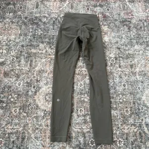 Lululemon Wunder Train‎ High-Rise Tight 25" Size 2 W5CQDS Olive Green thumbnail 2