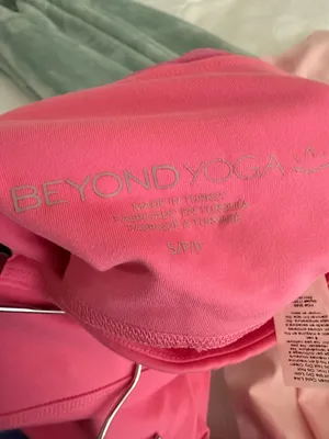 NEW Beyond Yoga • POWERBEYOND Strive High Waisted Midi Leggings Size Small thumbnail 6