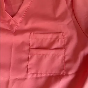Women's NEW Salmon Colored Two Piece Scrub Set Size S #260763 thumbnail 14