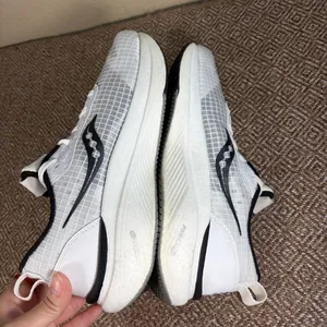 Saucony Freedom Crossport Women’s Sz 9.5 White Running Shoes Sneakers Gorpcore thumbnail 6