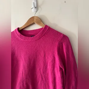 GAP Hot Pink Crewneck‎ Sweater thumbnail 2