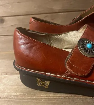 Allegra K Brown leather Mary Jane Shoes with turquoise pendant size 39 (8,8.5) thumbnail 3