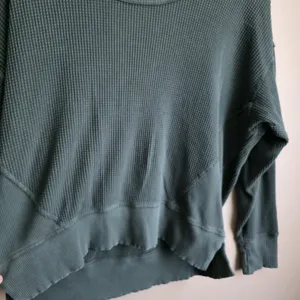 OFFLINE By Aerie Wow! Waffle Knit Oversized Long Sleeve Size S Tshirt Dark Green thumbnail 8