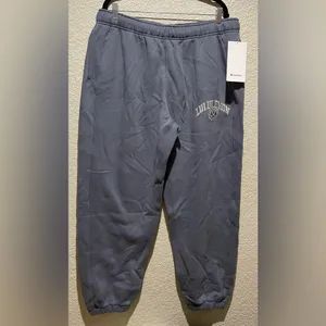 Lululemon NWT Scuba Mid Rise Oversized Fleece Joggers Graphic Solar Grey Size XL thumbnail 7
