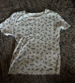 Hollister Top thumbnail 1