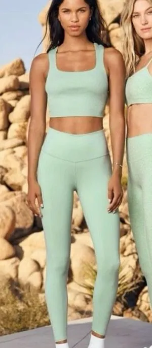 ✨ALO YOGA 7/8 High-Waist Airlift Sz Large Leggings✨ thumbnail 1