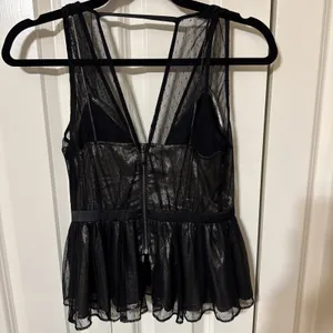 Express Deep V-Neck Metallic Mesh Tank NW Size 0 New Years Eve‎ Holidays thumbnail 2
