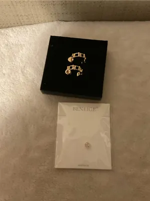 Beneige Gold Tone Linked Huggie Earrings - Gold thumbnail 4