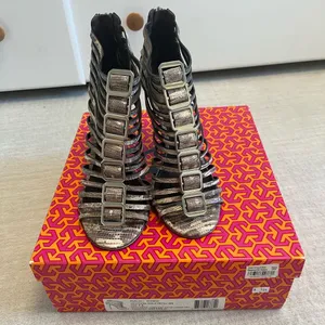 Tory Burch Cuba Heels thumbnail 3