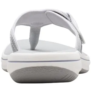 NWT Clarks Breeze Reyna Cloudsteppers Thong Sandals 26181818 Silver Gray 5M thumbnail 1