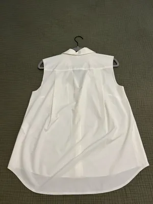 Athleta Sleeveless Button-Up Shirt thumbnail 3