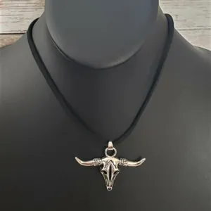 Longhorn Skull Silver Tone Pendant with Black Cord Necklace - Brand New thumbnail 3