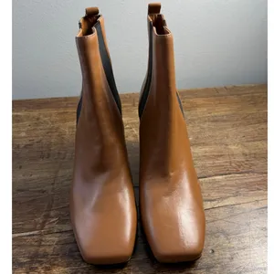 Calvin Klein Cassis Leather Ankle Chelsea Boots size 6.5 thumbnail 2