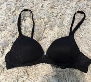 Victoria's Secret Bra thumbnail 1