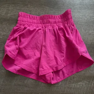 Lululemon Track That High-Rise Lined Short 3"  thumbnail 1