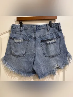 We The Free Distressed “Moon Child’ Distressed Cured Fray Hem Shorts. Size 30. thumbnail 2