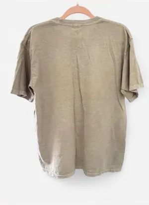 Title 🎸 Official Prince Estate 'Purple Rain' Vintage Graphic T-Shirt - Beige/Tan (Size M/L) ☔️🏍️ thumbnail 7