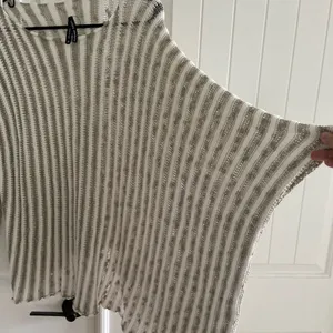Georgina Estefania linen blend asymmetrical arm top M coastal beach thumbnail 3