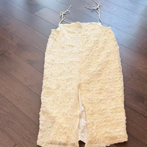 YWWL The Label Women’s Strapless Yellow Crinkle Dress Size Small C27-060 thumbnail 6