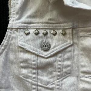 Levi's White Denim Jean Western Vest with Metal Accents NWT thumbnail 6