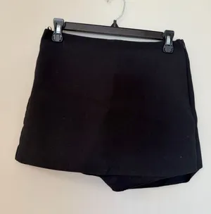 ZARA Black Skort thumbnail 1