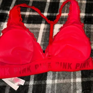 Victoria’s secret pink bralette thumbnail 2