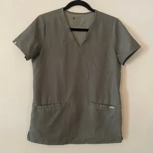 FIGS Graphite Gray Casma Scrub Top Uniform Nurse Doctor Women's size XS thumbnail 1