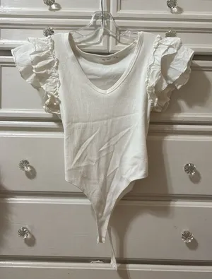 body suit Size M thumbnail 1