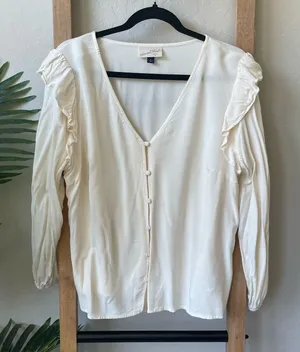 Universal Threads Soft Cream V-Neck Ruffle Button-Front Top thumbnail 1