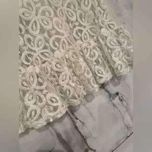 Urban Outfitters Kimchi Blue Short Sleeve Lace Blouse, White Size M thumbnail 3