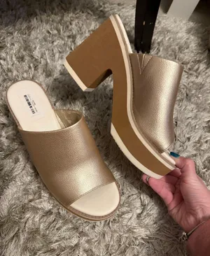 Boutique Mimi Gold Heels thumbnail 1